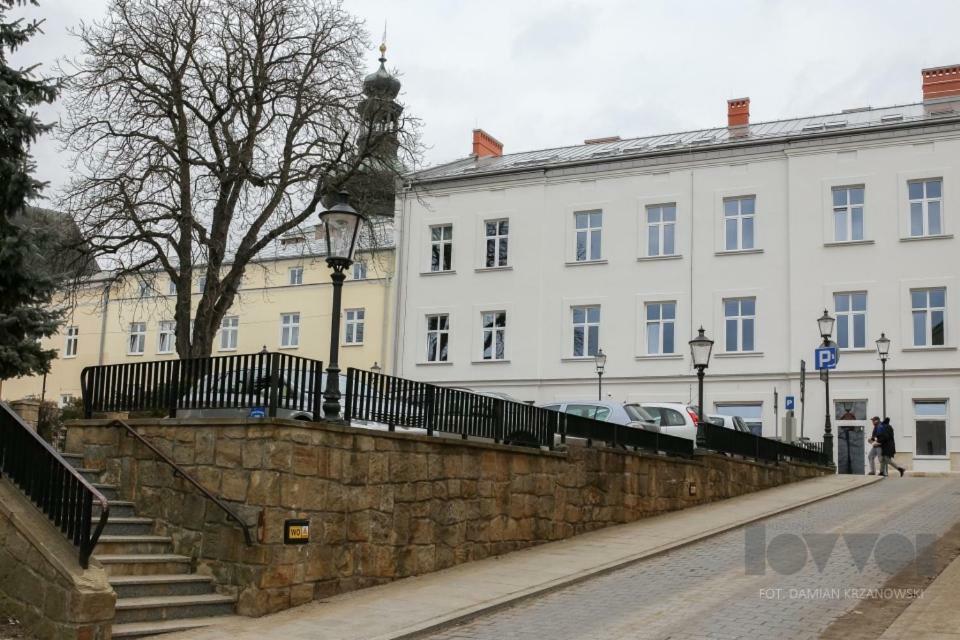 Artrooms Pokoje Goscinne Krosno Exterior foto
