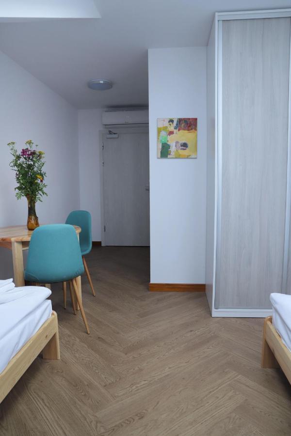 Artrooms Pokoje Goscinne Krosno Exterior foto